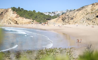 Vista de la playa Cabanas Velhas, cerca de Burgau.