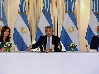 El presidente Alberto Fernández anuncia en Buenos Aires la propuesta de pago de la deuda externa argentina, el 16 de abril.