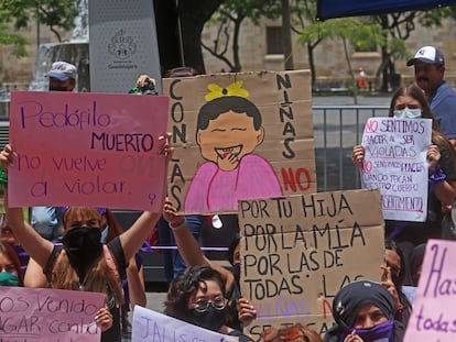 Una protesta por el feminicidio y violación de una niña de 12 años, en agosto de 2020, en Jalisco. (México)