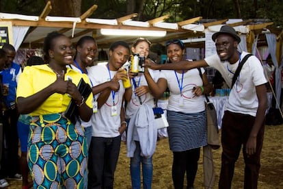 Participantes en un evento tecnol&oacute;gico en Kenia en marzo de 2015. 