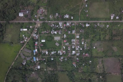 El resguardo Paez de Corinto-López Adentro es un territorio indígena situado en la frontera de los municipios de Caloto y Corinto (Cauca, Colombia), a 45 minutos de Cali en coche. En la imagen, una de las cuatro veredas que lo conforman, López Adentro. 