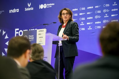 La vicepresidenta ejecutiva de la Comisin Europea para una Transicin Limpia, Justa y Competitiva, Teresa Ribera, asiste al Foro Nueva Economa en Bruselas este lunes.