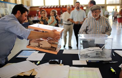 Colegio electoral en Jerez de la Frontera, Cádiz. .