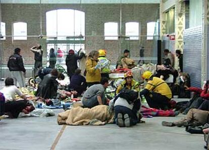 El polideportivo de Daoíz y Velarde, convertido en hospital de campaña en la mañana del 11 de marzo.