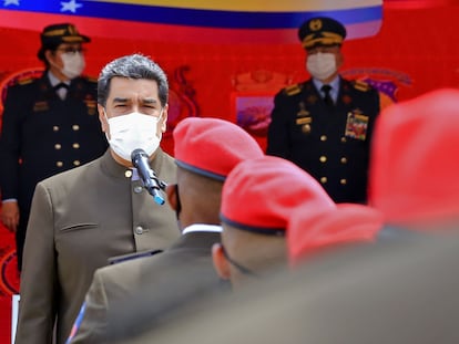 O presidente venezuelano, Nicolás Maduro, durante um ato militar.