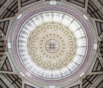 Detalle de la cúpula del Mercat Central de Valencia.