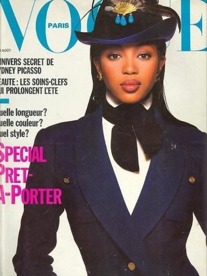 La portada que cambió su vida - Campbell se convirtió en la primera modelo negra en aparecer en la portada de la edición francesa de la revista Vogue (hito que después repetiría en otras cabeceras como Time). Era 1988 y, a pesar de que la británica ya era por entonces una modelo de referencia, la publicación parisina rechazaba contar con Campbell para su portada. Según confesó ella misma en 2017, cuando le contó lo sucedido a Yves Saint Laurent, este llamó a la revista y amenazó con retirar toda la publicidad de la misma. A los pocos días, la londinense conseguía hacer historia.