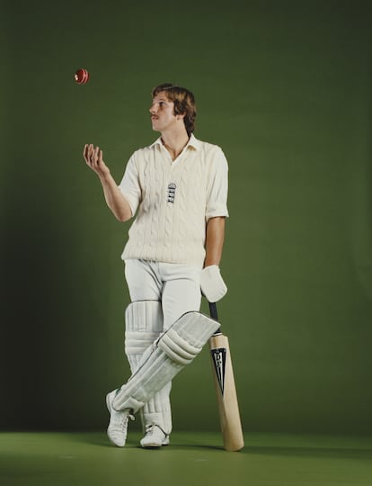 El jugador de bricket británico Ian Botham fotografiado en Londres en 1979.