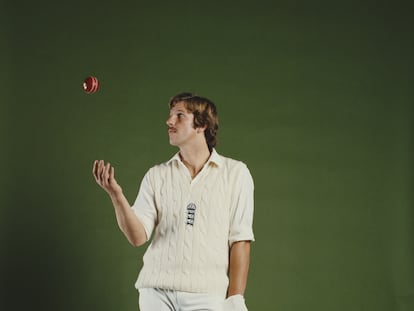 El jugador de bricket británico Ian Botham fotografiado en Londres en 1979.