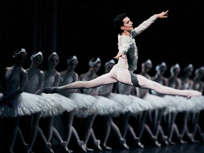 José Carlos Martínez, durante la representación de <i>El lago de los cisnes </i><b>en la Ópera de París.</b>