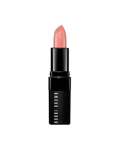 Este tono rosa claro de Bobbi Brown es ideal para cuando queremos que los labios no sean los protagonistas absolutos del maquillaje. (19 euros)