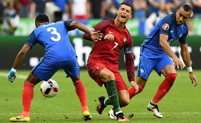 Cristiano, tras sufrir la entrada de Payet.