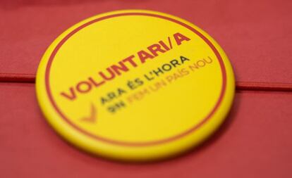 Distintivo de la ANC para los voluntarios.