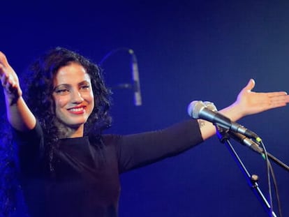 La cantante Emel Mathlouthi.