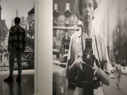 Una fotografía de Vivian Maier que se muestra en Tabakalera.