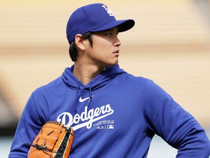 Los Angeles Dodgers Shohei Ohtani wams up during batting practice prior to the start of the exhibition game between the Los Angeles Dodgers and the Los Angeles Angels in Los Angeles, California, USA, 25 March 2024.