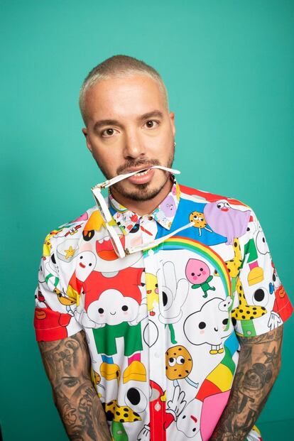 J Balvin, en una foto promocional.