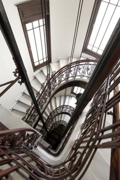 Hueco de la escalera conservado de la casa de viviendas de la calle del Marqués de Villamejor.