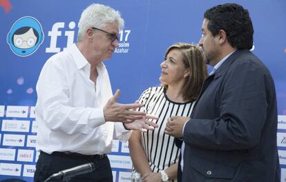 Melvin Benn (i), propietario y director del FIB, con el presidente de la Diputaci&oacute;n, Javier Moliner, y la alcaldesa de Benic&agrave;ssim,Susana Marqu&eacute;s, en Benic&agrave;ssim.