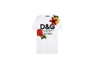 No les puede pegar más: recuerdos de Milán, flores y autobombo. De Dolce & Gabbana.