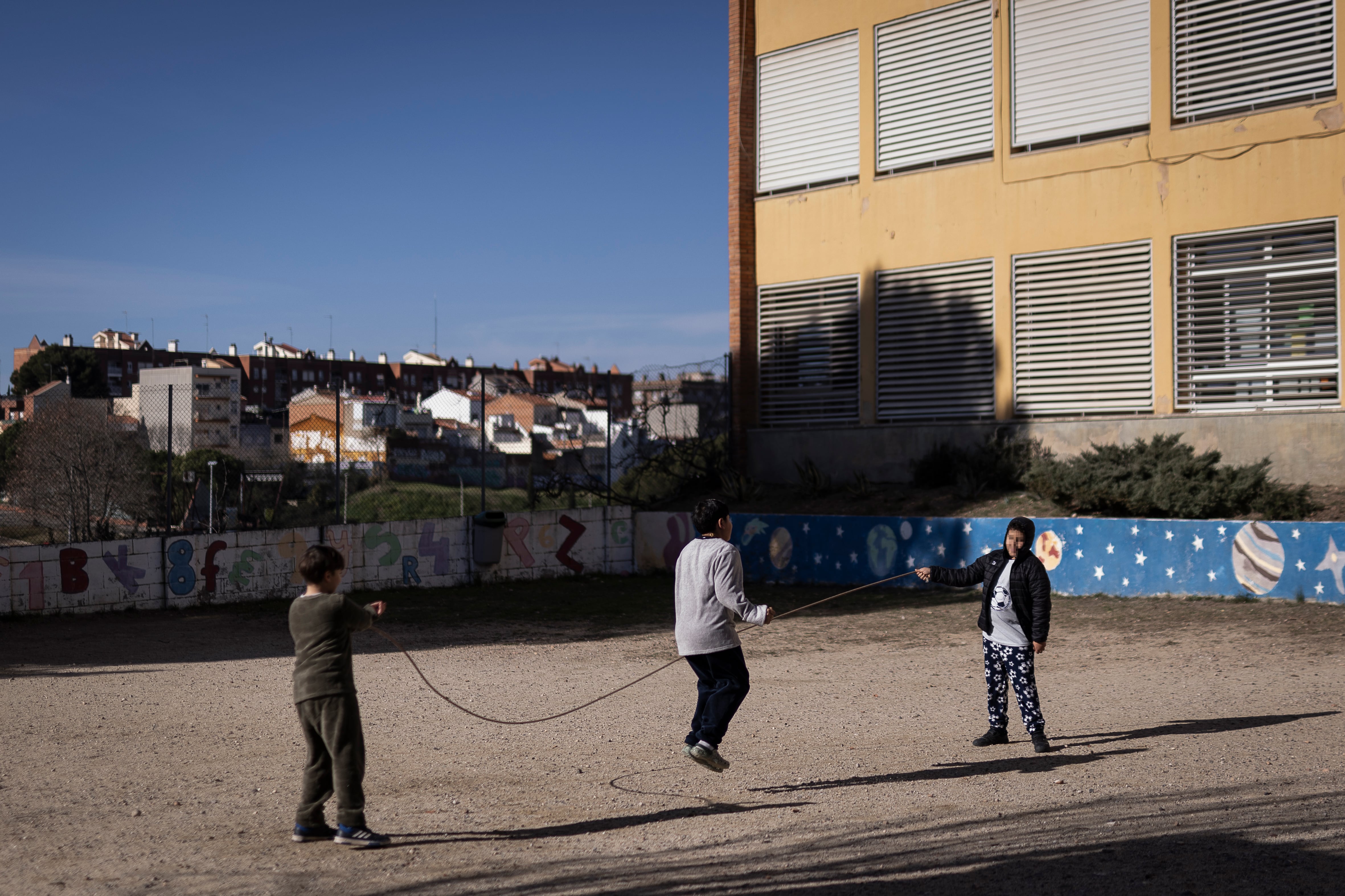 Almost 800 Catalan educational centers mobilize to suspend outings and camps next year