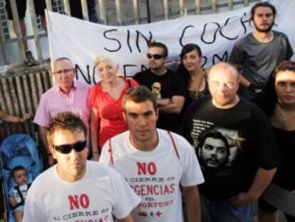 Vecinos del Barrio de La Fortuna de Legan&eacute;s (Madrid) protestan por el cierre del centro de salud Marie Curie.