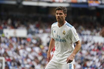 La fecha del juicio de Xabi Alonso es exactamente la misma que la de Cristiano Ronaldo, el 22 de enero, y en el mismo lugar, la Audiencia Provincial de Madrid. En este caso, la sección de Delitos Económicos de la Fiscalía pide cinco años de cárcel para el ya exfutbolista y ahora entrenador del equipo infantil A del Real Madrid por tres delitos contra la Hacienda Pública en los ejercicios fiscales de 2010, 2011 y 2012 que suman más de dos millones de euros.