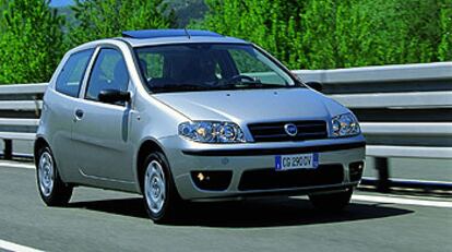 Nuevo frontal, retoques en el interior y mecánicas turbodiésel avanzadas en el Punto 2003.
