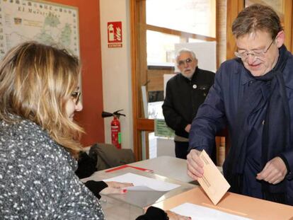 El presidente valenciano Ximo Puig votando en las pasadas elecciones autonómicas y generales de 2019.