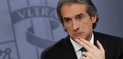 El ministro de Fomento, Iñigo de la Serna, durante la rueda de prensa posterior a la reunión del Consejo de Ministros.