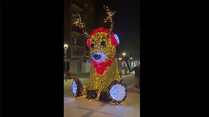 El ren lluminós situat a Viladecans.