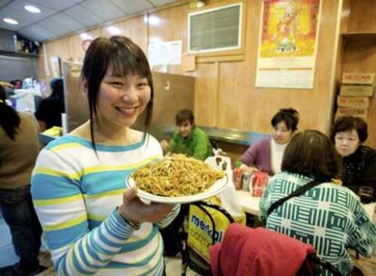 El restaurante Bar China, situado en los bajos de la plaza de España (Madrid).