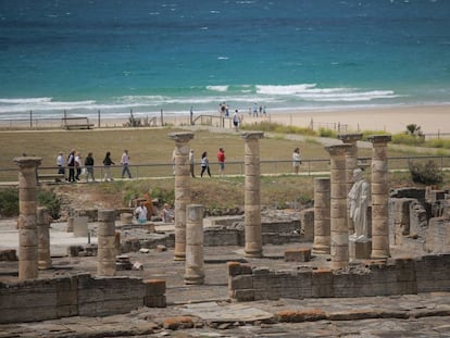 Ruinas de la ciudad romana de Baelo Claudia, en la playa de Bolonia (Cádiz).