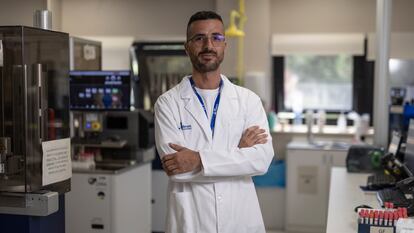 Juanjo González López, en la sede del Instituto de Investigación del Hospital Vall d'Hebron (VHIR).