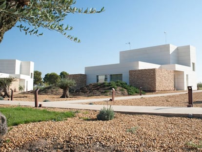 Una de las villas del complejo hotelero Luz de Alba, en Argamasilla de Alba, en la provincia de Ciudad Real.