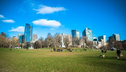 Panorámica del Boston Common, un parque público en el centro de Boston.