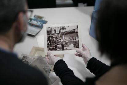 Fotografía de una de las salas del Palau Nacional con las obras expuestas en la muestra 'El arte en España' de 1929.