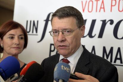 Jordi Sevilla en Santander en un foro con empresarios.