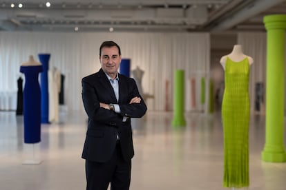 El consejero delegado de Mango, Toni Ruiz, en el Hangar Design Center de la compañía, en Palau Solità i Plegamans (Barcelona).