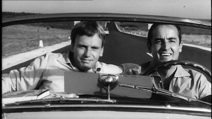 Jean-Louis Trintignant y Vittorio Gassman en &quot;La escapada&quot; (Il Sorpasso), 1962, de Dino Risi.
 