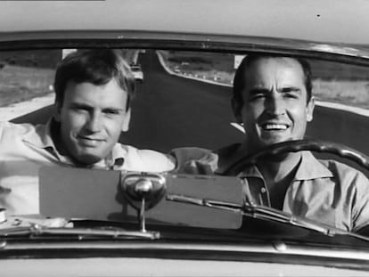 Jean-Louis Trintignant y Vittorio Gassman en &quot;La escapada&quot; (Il Sorpasso), 1962, de Dino Risi.
 