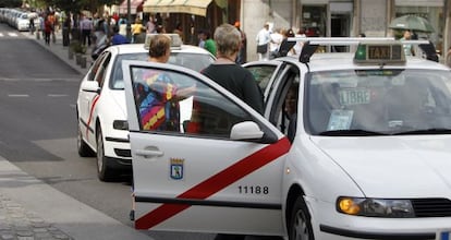 Parada de taxis en Madrid.