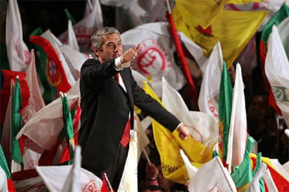 El líder del Partido Socialista de Portugal, José Sócrates, durante un mitin en Lisboa el pasado febrero.