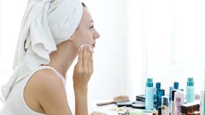 A la hora de limpiar el rostro es fundamental seguir una serie de pasos y recurrir a los productos adecuados