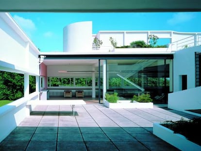 Terraço da Villa Savoye (1929-1931), residência de Le Corbusier, em Poissy (França).