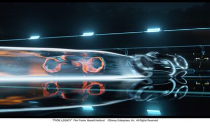 <b>Una carrera de motos en <i>Tron: Legacy</i></b>