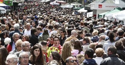 De vuelta a Barcelona, las Ramblas ocupan el séptimo puesto. Así se ven colapsadas en Sant Jordi, la fiesta del libro y la rosa de la ciudad. La red social ha registrado 78.724 fotos de esta calle a lo largo de 2015.