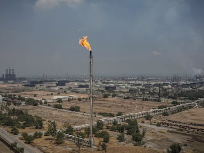 Vista de la Refinería de Petróleos Mexicanos (PEMEX), en Tula, Hidalgo, el 27 de mayo de 2022.