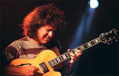 Un momento de la actuación de Pat Metheny en el Festival de Jazz de Vitoria.