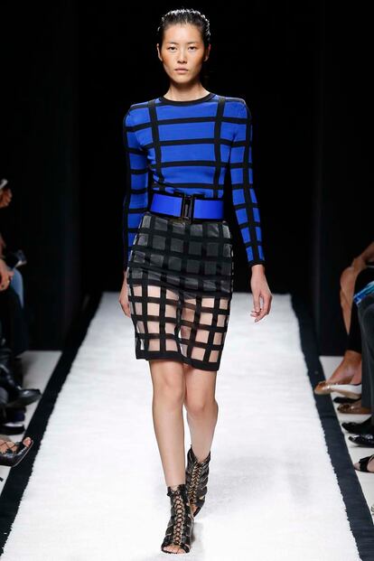 balmain juega a enseñar esconder